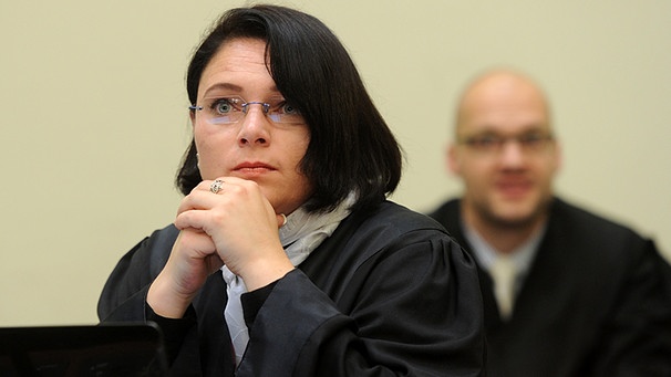 Nicole Schneiders, die Anwältin des Angeklagten Wohlleben im Gerichtssaal in München, während des Prozesses | Bild: picture-alliance/dpa
