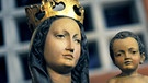 Maria mit dem Kind Skulptur | Bild: picture-alliance/dpa