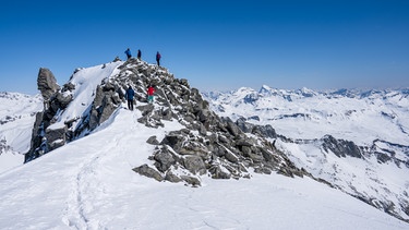 Weißes Gold und schneeweiße Steine im einsamen Binntal | Bild: BR; Folkert Lenz