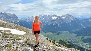  Tour auf den Daniel: Die Berg-Reporterin Marlene Thiele bei der Arbeit. | Bild: BR/Marlene Thiele