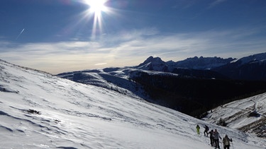 Schönste Winterlandschaft mit Sonnenschein und Schnee | Bild: BR/Annette Eckl