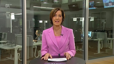 Moderatorin Ursula Heller im BR24-Newsroom | Bild: BR