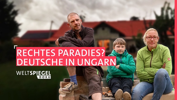 Familie Rebs, ausgewandert aus Deutschland nach Ungarn, vor ihrem Haus südlich des Plattensees. | Bild: BR/Thomas Wachholz/Max Grohs; Montage: BR