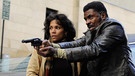 Joe Napier (Keith David) verhilft Luisa Rey (Halle Berry) zur Flucht. | Bild: ARD Degeto/Cloud Atlas Production/X-Filme