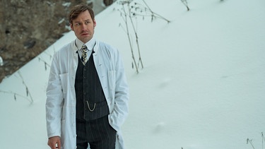 Dr. Mangold (David Kross). | Bild: SRF/ARD Degeto/Amalia Film/Contrast Film/Letterbox Filmproduktion/Pascal Mora