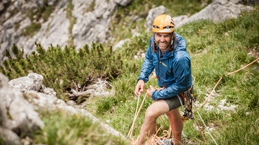 Thomas Huber ist der Ältere der beiden Huberbuam und zählt zu den bekanntesten Bergsteigern der Welt.  | Bild: BR/Stefan Wiebel