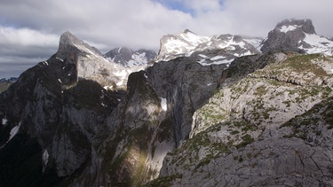 Der Nationalpark "Picos de Europa" ist das Wahrzeichen der Kordillere. | Bild: BR/Bernhard Rübe