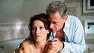 Arthur (Robert Atzorn) kämpft um die Liebe seiner Frau Julia (Suzanne von Borsody). | Bild: ARD Degeto/Norbert Kuhröber