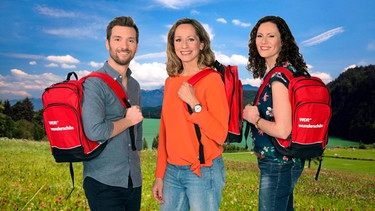 Die Reisesendung moderieren: Tamina Kallert (Mitte), Anne Willmes (rechts) und Daniel Aßmann (links). | Bild: WDR/Linda Meiers