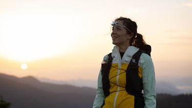 Marathon-Erfahrung hat Cathi Schauer bereits, das Trainrunning in den Bergen hat sie vor ca. einem Jahr für sich entdeckt. Der Zugspitz Ultratrail ist ihre bisher größte Herausforderung. | Bild: BR/Hans-Martin Kudlinski