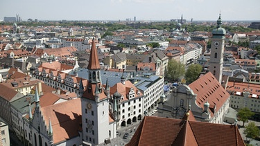 Blick vom Petersturm auf das Alte Rathaus, München. | Bild: BR/Gerhard Blank