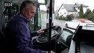 Besonders nachgefragt sind Busfahrer. Ohne Rentner müssten ganze Linien stillgelegt werden | Bild: BR