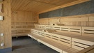 Neue, leere Sauna | Bild: BR