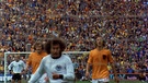 Breitner schießt im Spiel gegen die Niederlande auf das Tor | Bild: BR