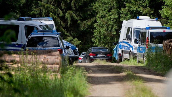 Polizei am Leichen-Fundort | Bild: picture-alliance/dpa