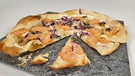 Lachs-Flammkuchen. | Bild: BR/Kathrin Lindauer