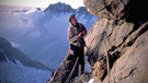 Ein Bergsteiger in einer Spielszene. | Bild: BR/Gerhard Baur