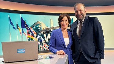 Die Moderatoren Ursula Heller und Andreas Bachmann | Bild: BR/Ralf Fischer