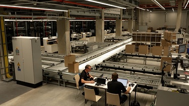 Neues Logistikzentrum für Uvexs | Bild: BR