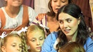 Eine Schauspielerin als Bella von "Die Schöne und das Biest" aus der Inszinierung des Theaters in Burgoberbachs | Bild: BR