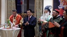 Der chinesische Generalkonsul Qiu Xuejun auf dem Chinesenfasching in Dietfurt. | Bild: BR-Studio Franken