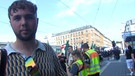 Tizian Gerbing fotografiert auf dem CSD. | Bild: BR