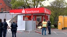 Die verhafteten Geldautomatensprenger sollen unter anderem auch Anschläge in Fürth und Schesslitz begangen haben.  | Bild: BR