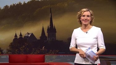 Julia Büchler moderiert die Frankenschau aktuell vom 24. November | Bild: BR