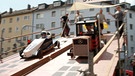 Ab gehts von der Startrampe bei der Stadtmeisterschaft im Seifenkistenrennen in Nürnberg. | Bild: BR