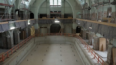 Baustelle der neuen Wasserspielwelt im Volksbad. | Bild: BR