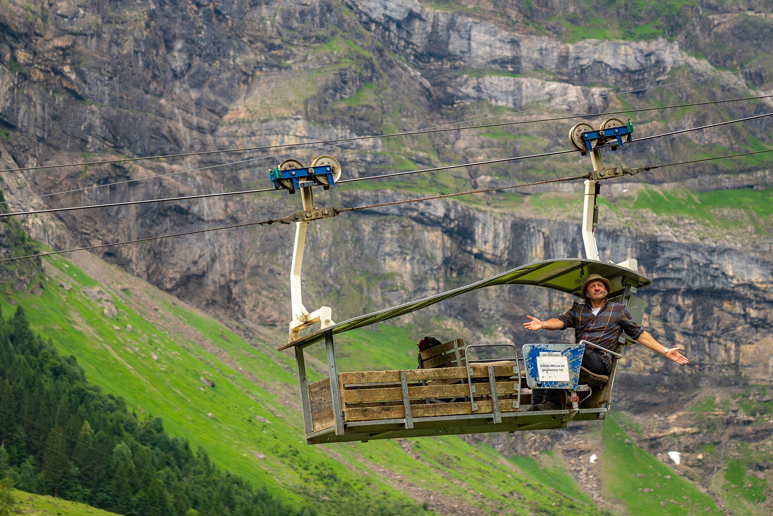 Unterwegs mit Klein-Seilbahnen in der Schweiz: Chiltal Musenalp-Bahn | Bild: BR/André Goerschel