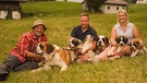 Mit Welpen und Hunden auf Bergtour | Bild: André Goerschel