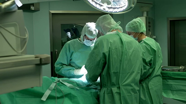 Operation eines Schwellkörperimplantats | Bild: BR