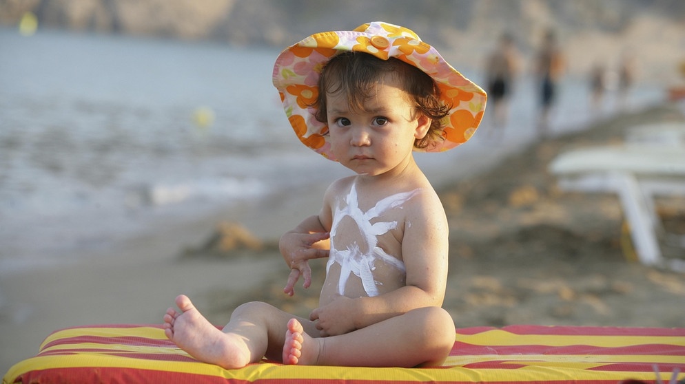 Schädlicher Sonnenbrand - so schützt du dein Kind!