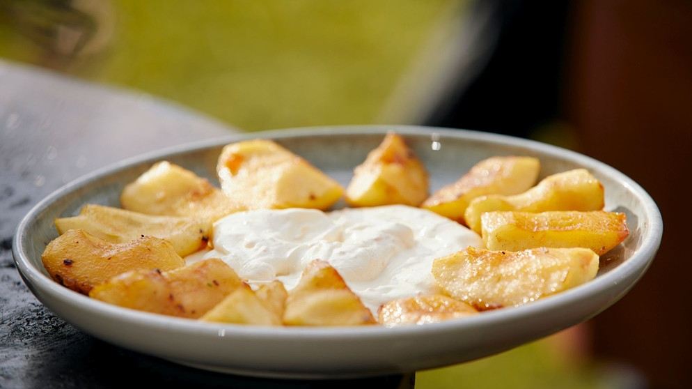 Grillen mit Ivana und Adnan : Gegrillte Weinäpfel mit Mascarpone-Creme ...