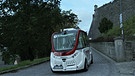 Autonom fahrende Mini-Shuttle-Busse in Kronach. Noch fahren Operatoren zur Kontrolle mit. In Zukunft sollen die E-Busse auf bestimmten Routen autonom fahren.   | Bild: BR/Gut zu wissen