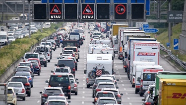 Stau auf der A9 bei München - Beginn der Pfingstferien, 2.6.2017 | Bild: picture-alliance/dpa