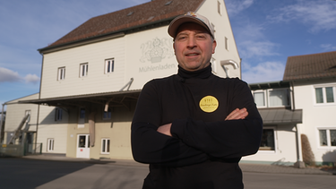 Thomas Straubinger vor der Straubinger Mühle | Bild: BR