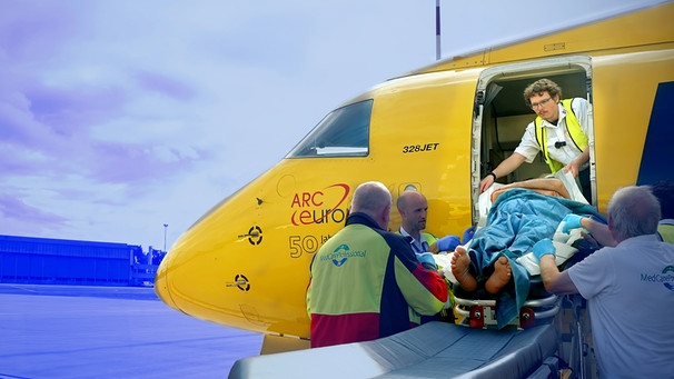 Rettungsassistent Mark Lavery im Einsatz | Bild: BR/Erik Häußler