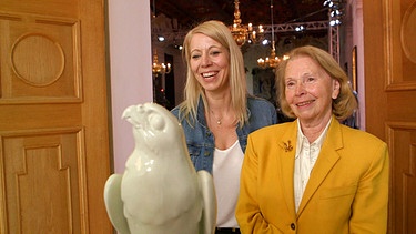 Nach der Beratung zu ihrem Porzellan-Vogel von Meissen auf Schloss Dachau erleben die Besitzerinnen einen Höhenflug. | Bild: BR