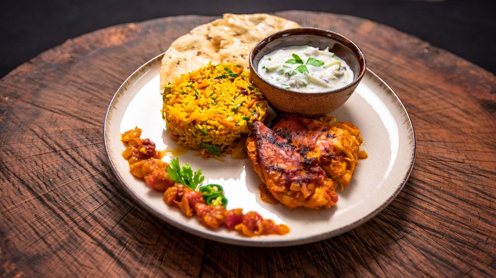 Hauptspeise Shekinah Fuchs: Curry-Brathähnchen mit geratenem indischen ...