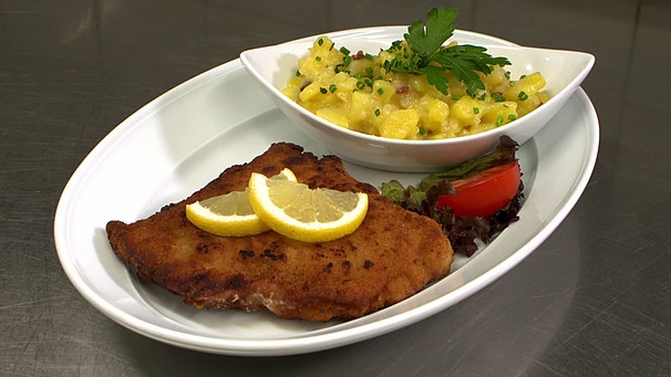 Fränkisches Cordon bleu mit Kartoffelsalat. | Bild: BR / B.O.A. Videofilmkunst GmbH