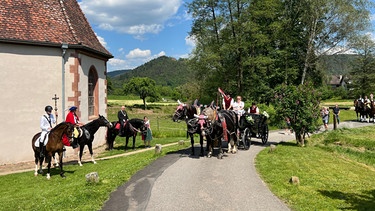 St. Gangolfsritt in Amorbach. | Bild:  BR, Bewegte Zeiten Filmproduktion GmbH