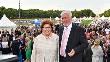 Barbara und Ludwig Stamm auf dem traditionellen Sommerempfang der Landtagspräsidentin auf Schloss Schleißheim. | Bild: BR/rolf poss