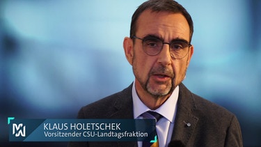 Moderatorin,Studiogespräch,Pflegesitutation,Apotheke,Heißklebepistole | Bild: BR