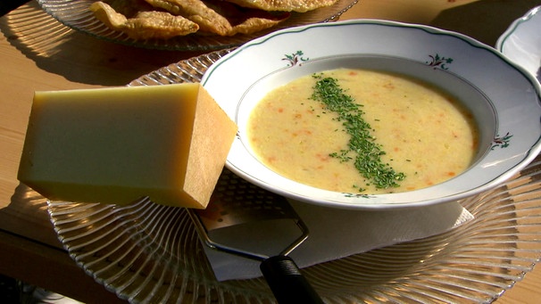 Rezept: Plentensuppe mit geriebenen Bergkäse | Musik in den Bergen | BR ...