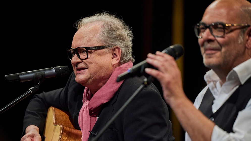 Von links: Heinz Rudolf Kunze und Hannes Ringlstetter. | Bild: BR/Superfilm Filmproduktions GmbH/Philipp Thurmaier