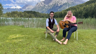 Dominik Glöbl mit Claudia Koreck. | Bild: BR