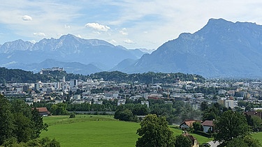 Ausblick vom Biergarten des Gasthofes Maria Plain | Bild: BR