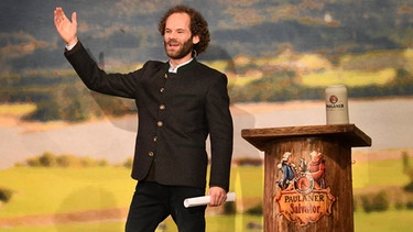 Maximilian Schafroth hält beim Starkbieranstich auf dem Nockherberg die Fastenrede. | Bild: dpa-Bildfunk/Tobias Hase